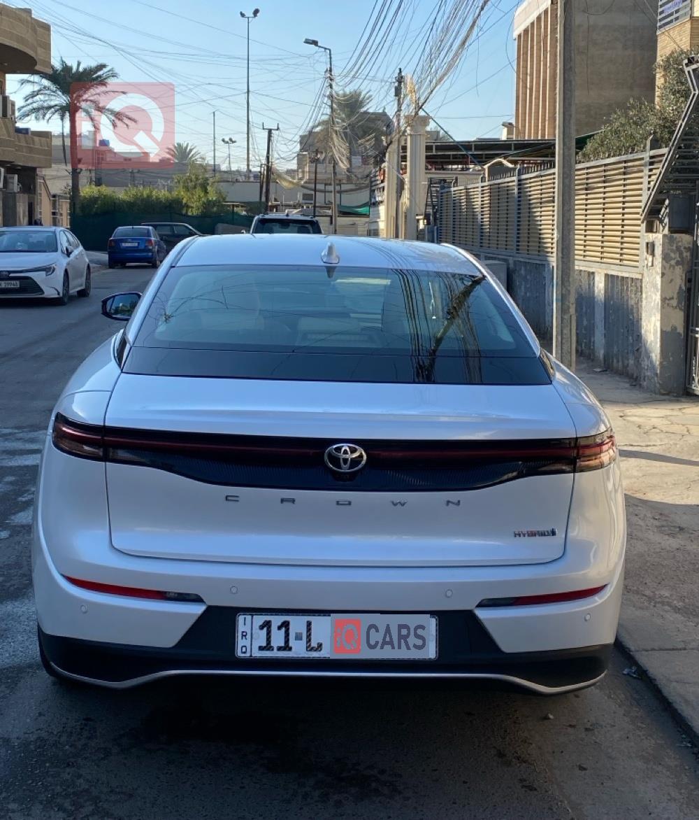 تۆیۆتا کراون